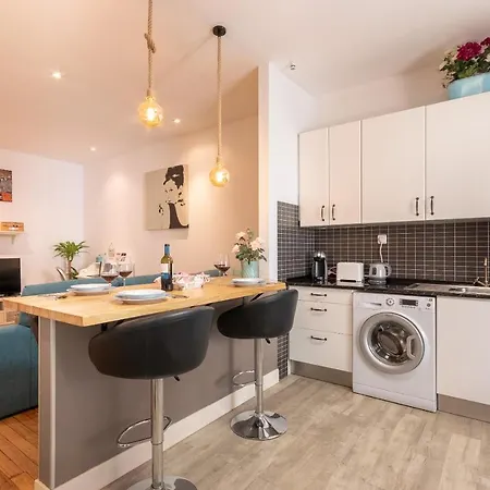 Between Old Town & Guggenheim!! Private Parking Apartman