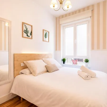 Exclusive Between Old Town & Guggenheim!! Private Parking *