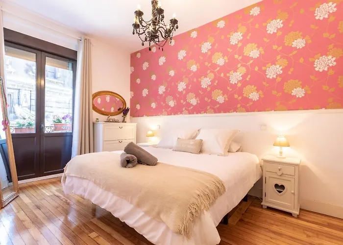 Between Old Town & Guggenheim!! Private Parking Apartman